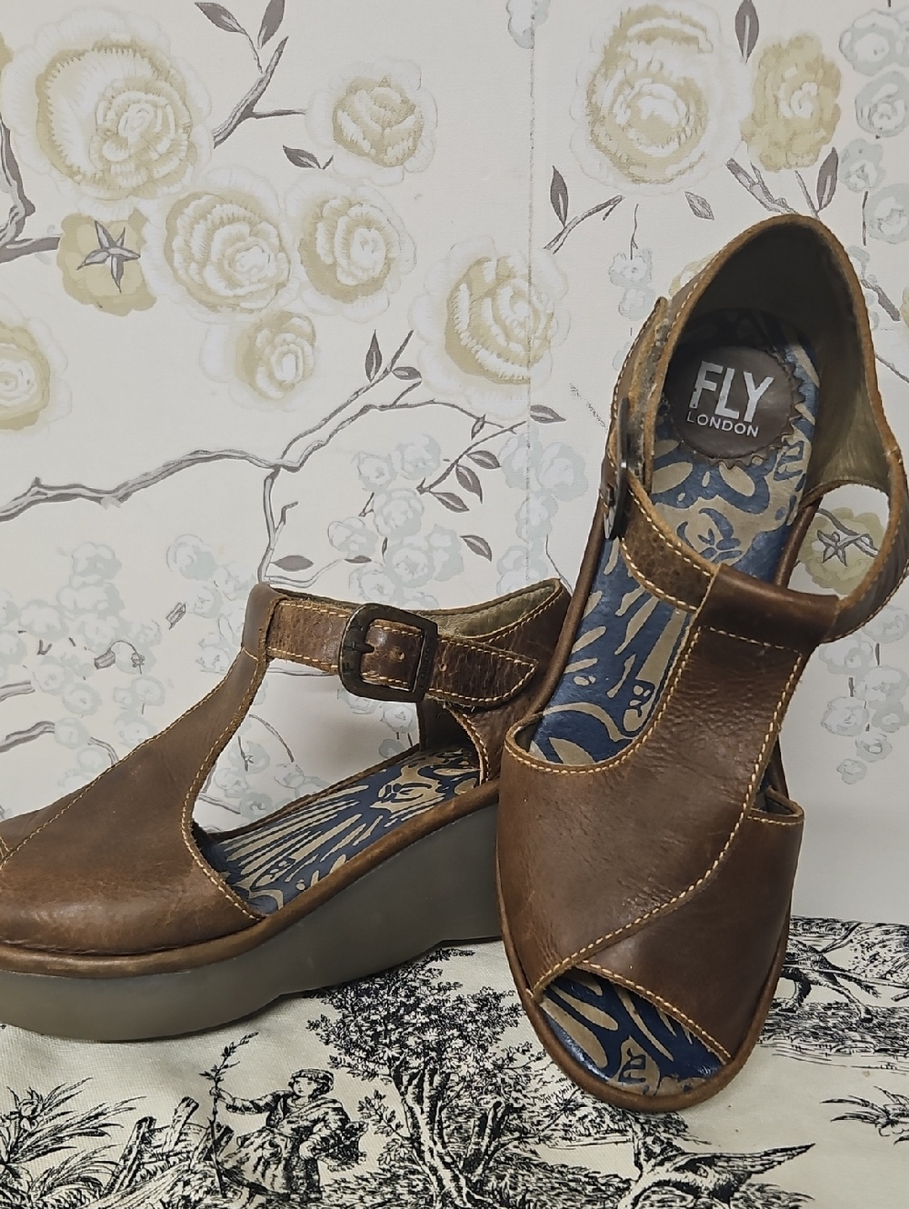 Fly London Brown Leather T-Strap Wedge Sandals Euro Size 38